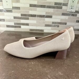 New Vivaia Tan Melody Pro Square Toe Chunky Heel Shoes 3-D Knit Upper 42 10.5